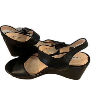 Alex Marie Black Leather Sandals - Size 7